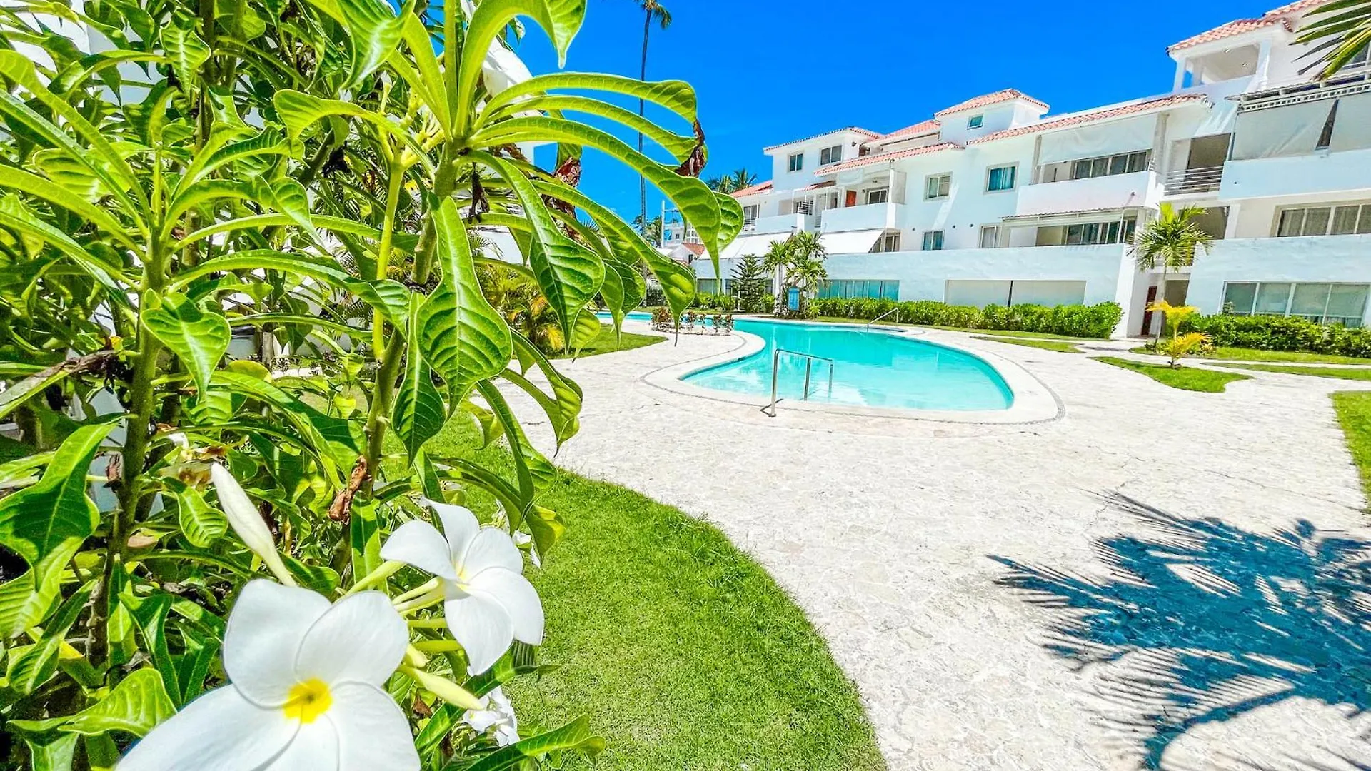 Resort Tropical Villas Beach Club And Spa Bavaro Beach With Wifi Parking Bbq Punta Cana Dominican Republic