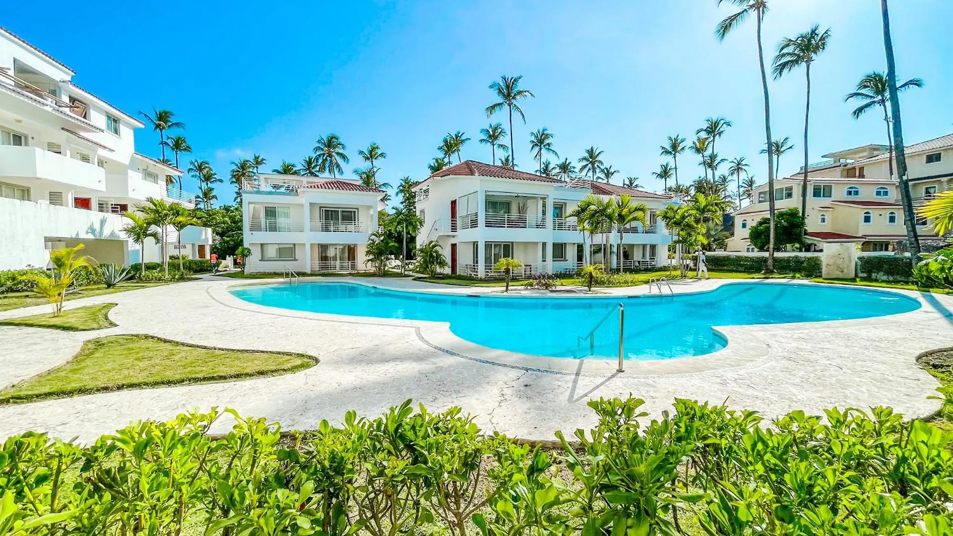 Resort Tropical Villas Beach Club And Spa Bavaro Beach With Wifi Parking Bbq Punta Cana